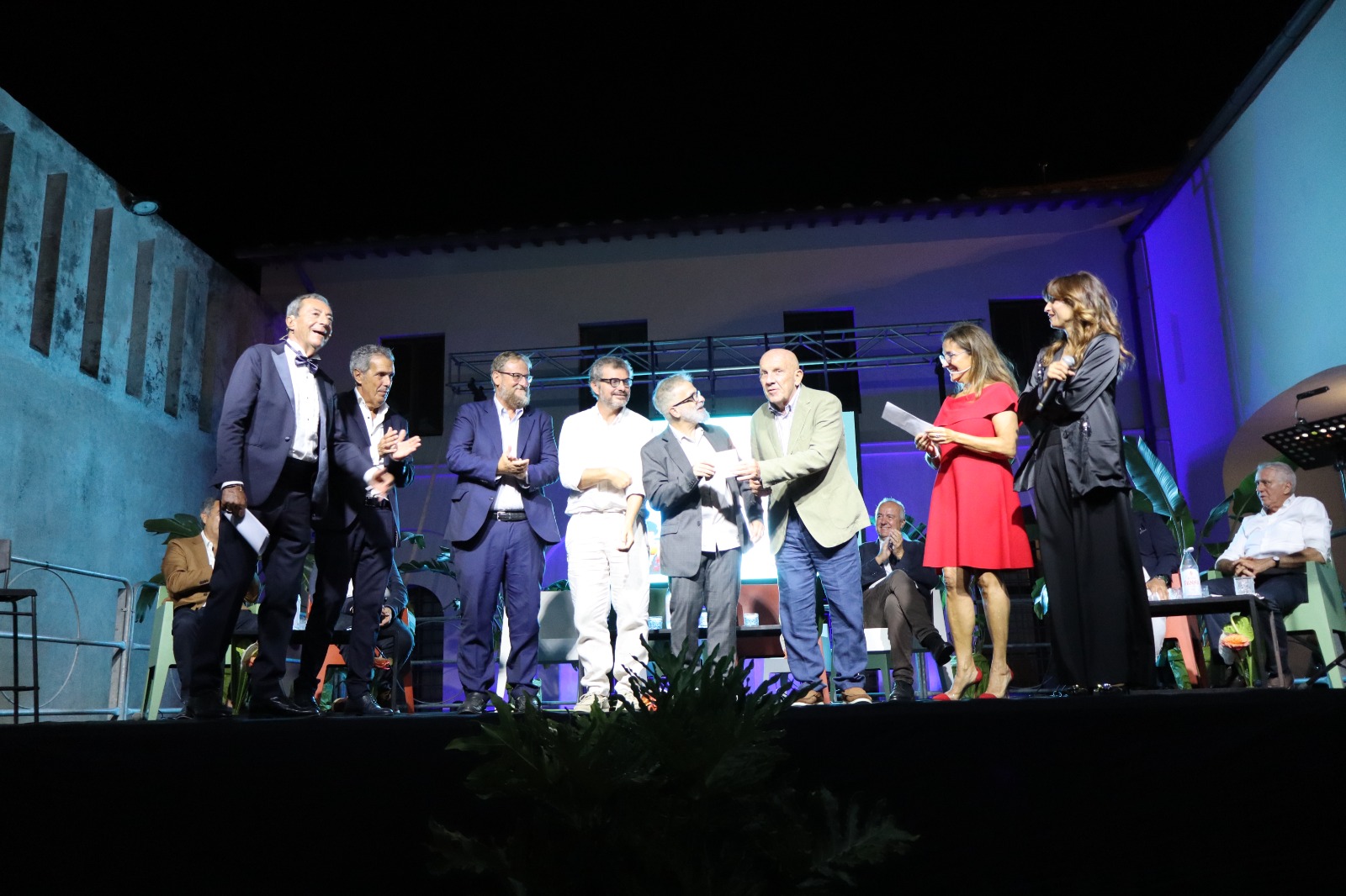 Cerimonia di premiazione del Premio Letterario Internazionale Isola d’Elba
